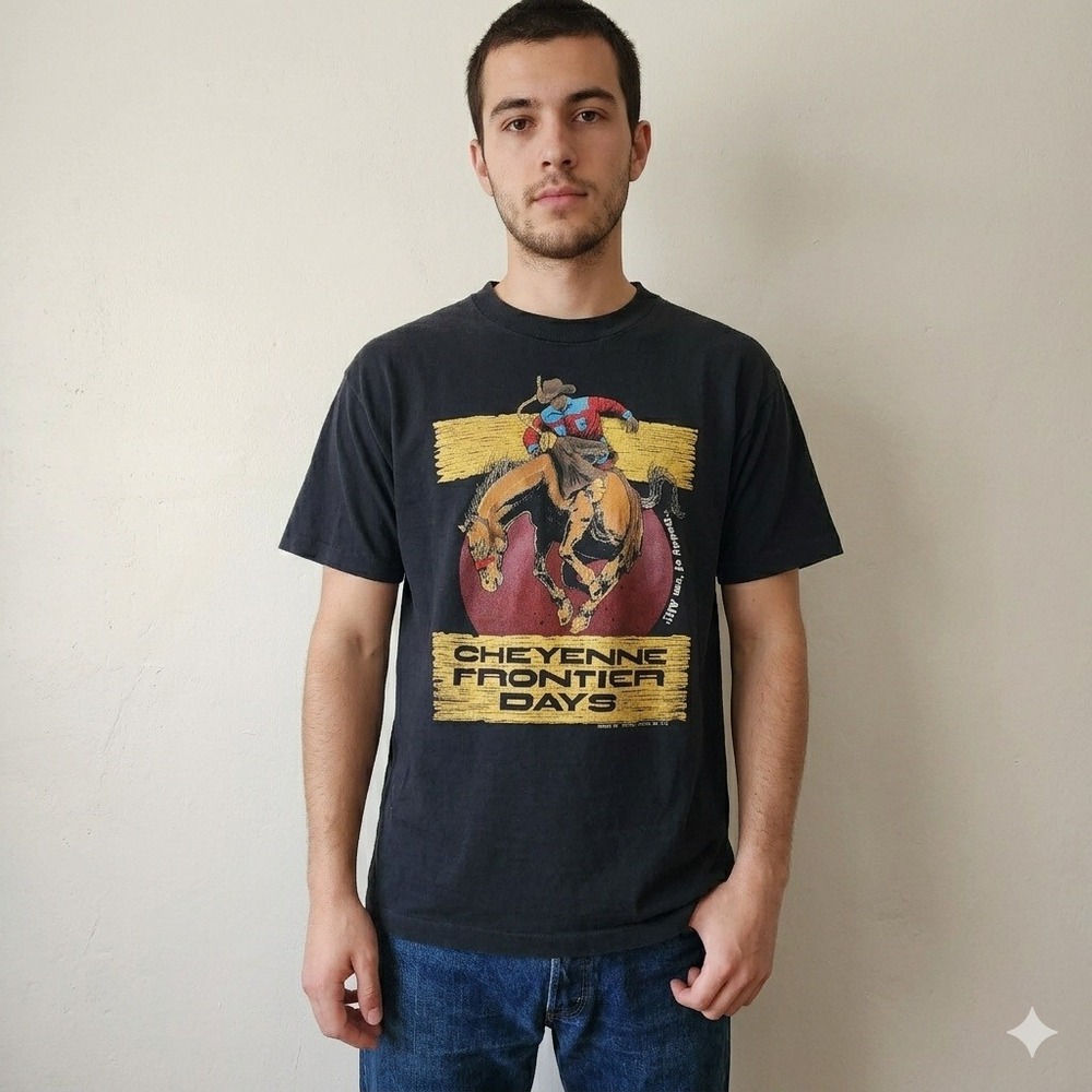 Vintage 90s Fruit of the Loom Mens Cheyenne Frontier Days XL Black Top Rodeo Tee